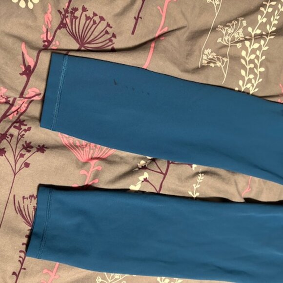 Lululemon Swift Speed tights size 6 - Picture 3 of 3
